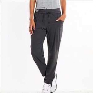 XS Lucy Mindful Woven Pant